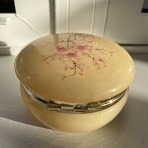 Vintage Hand carved Genuine Alabaster Trinket box with hinged lid. Made in Italy